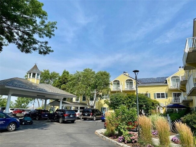 Building Photo - 14 Rocky Point Rd