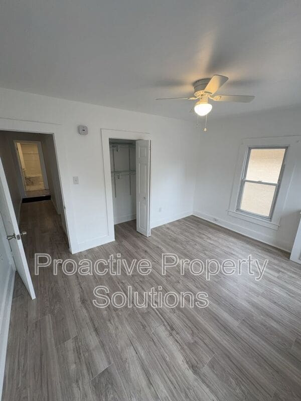 Building Photo - 718-720 Archbald St