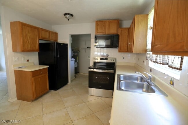 Building Photo - 5458 Martin St