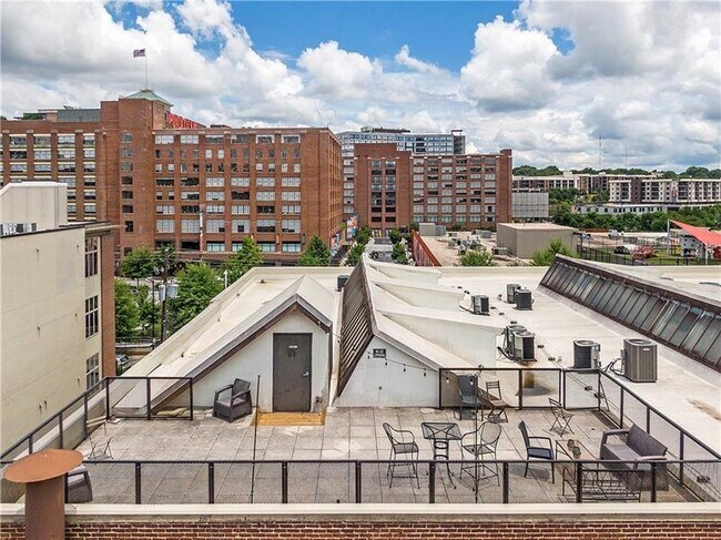 Building Photo - 650 Glen Iris Dr NE