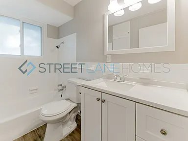 Building Photo - 9834 Lawnview Dr