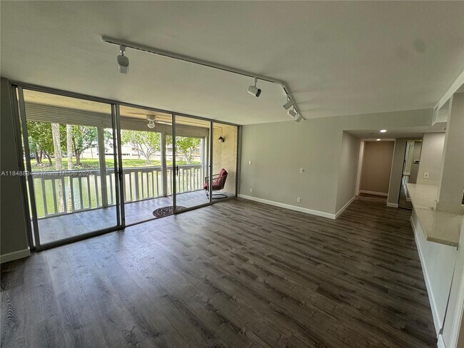 Building Photo - 7081 Environ Blvd