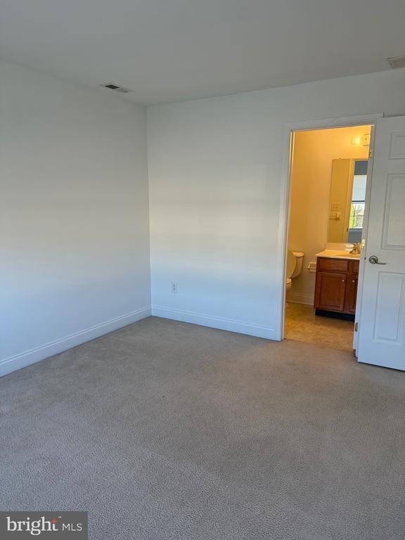 Building Photo - 111 Glacier Dr