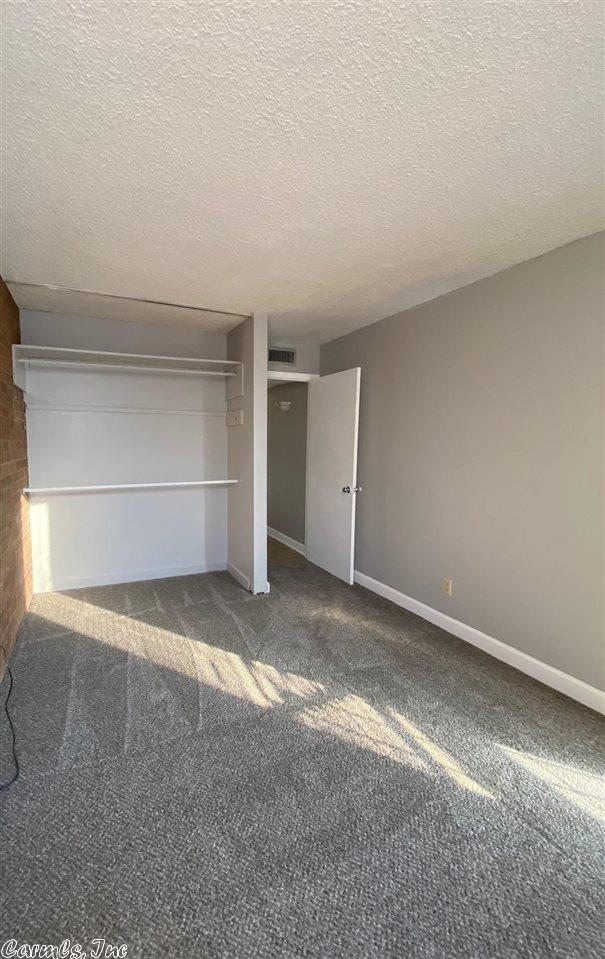 Building Photo - 4501 Hickory Ave