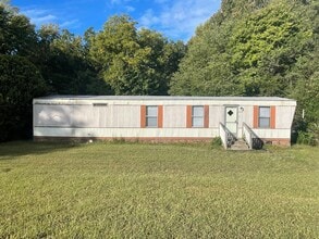 Building Photo - Come take a look at this 2 bedroom 1 bath ...