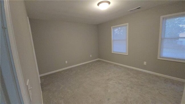 Building Photo - 655 Hunting Creek Ln SE