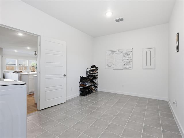 Building Photo - 530 Chambers Wy Dr