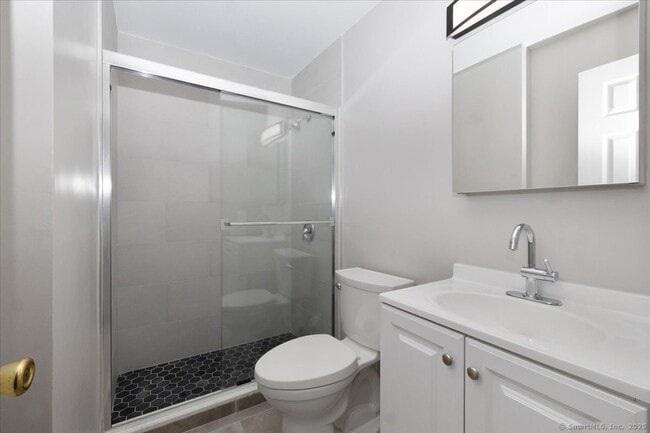Building Photo - 45 Cowles St