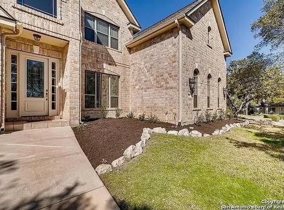 Building Photo - 24919 Birdies Grn