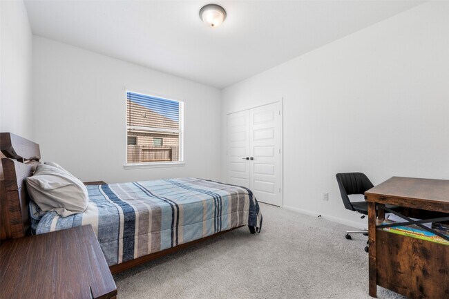 Building Photo - 11918 Autumn Leaf Dr