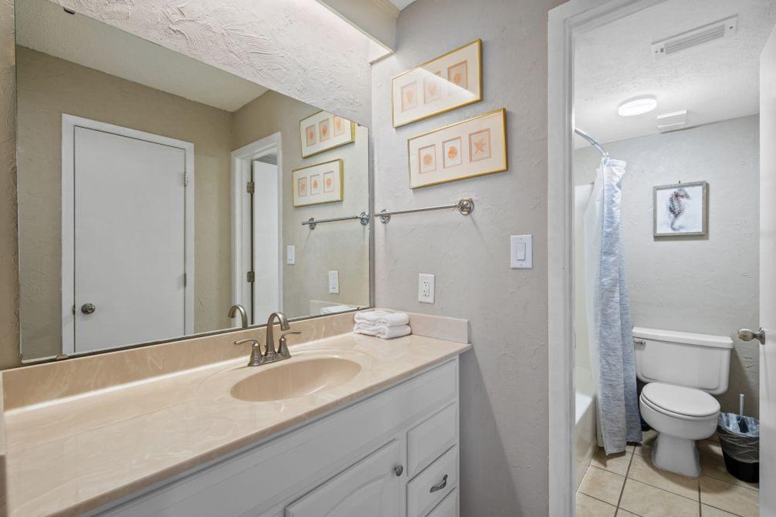 Building Photo - 505 E Beach Blvd