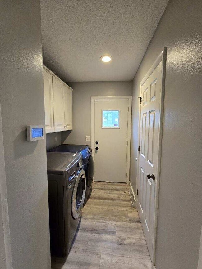 Building Photo - 5109 Coachman Rd