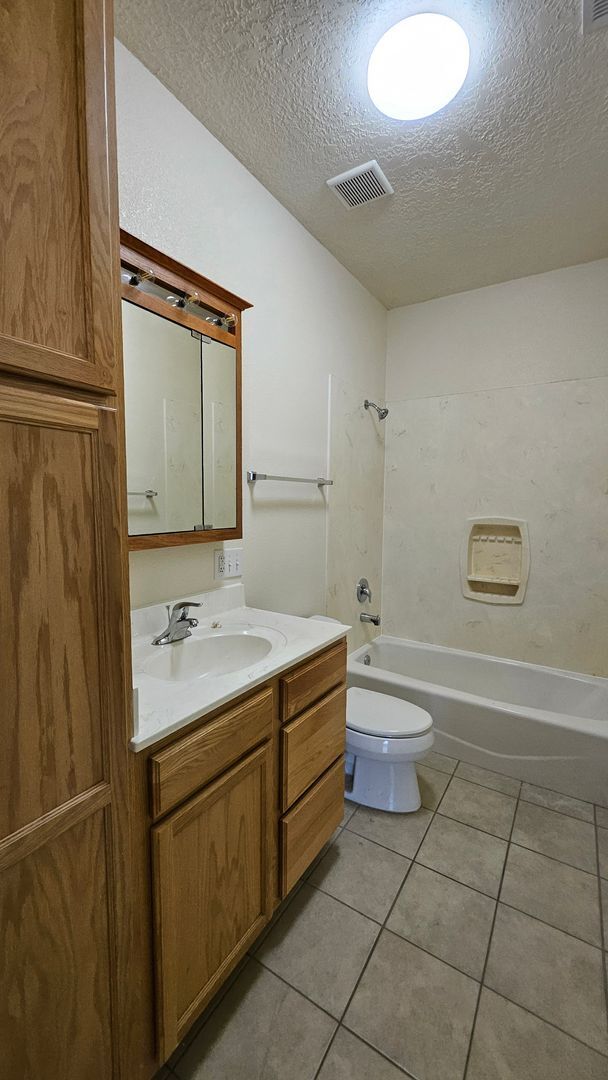 Building Photo - 5401 Marble Ave