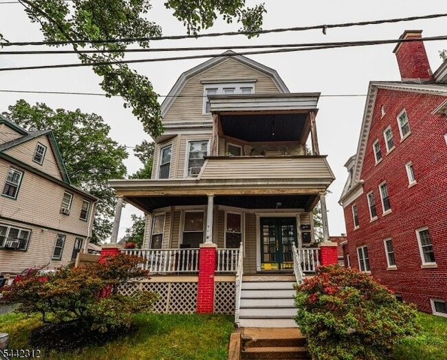 Building Photo - 17 Hazelwood Ave