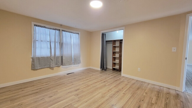 Building Photo - 2701 Wilshire Blvd