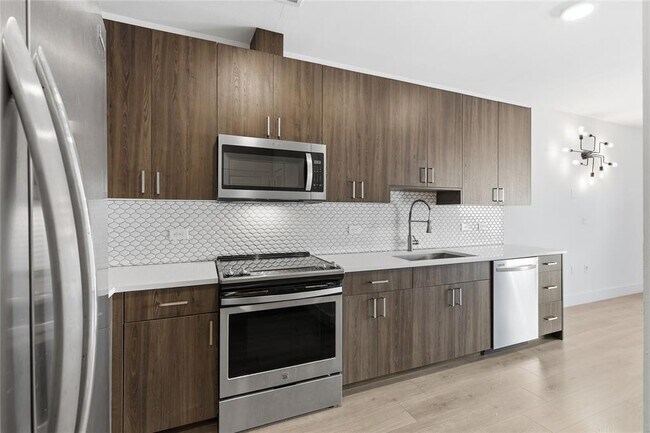 Building Photo - 2213 Poquito St