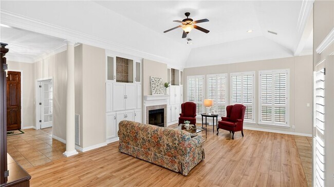 Building Photo - 4728 Stonebriar Cir