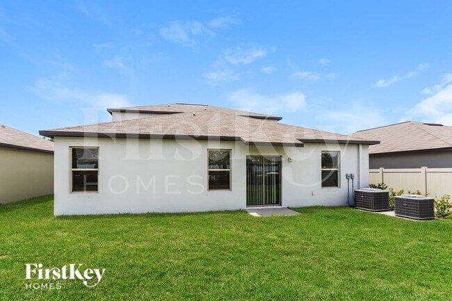 Building Photo - 10226 Bright Crystal Ave