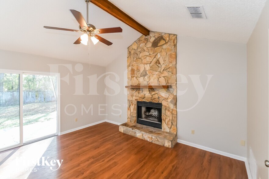 Building Photo - 9586 Villiers Dr S