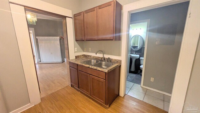 Building Photo - 1014 W Gregory St