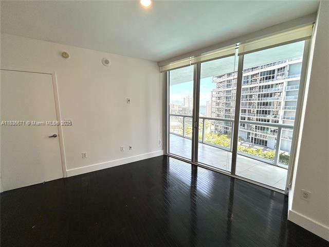 Building Photo - 475 Brickell Ave