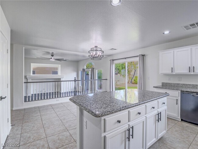 Building Photo - 10898 Carberry Hill St