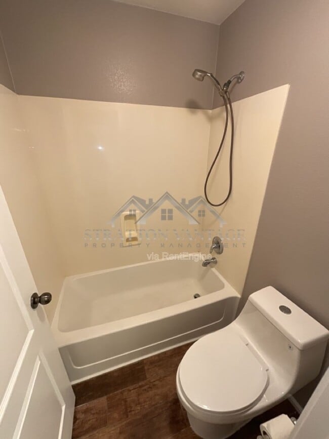 Building Photo - 22427 N Van Loo Dr