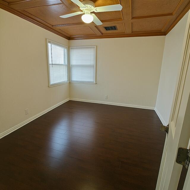 Building Photo - 44613 Elm Ave