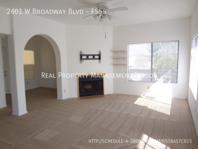 Building Photo - Gorgeous 1bed with office/den!