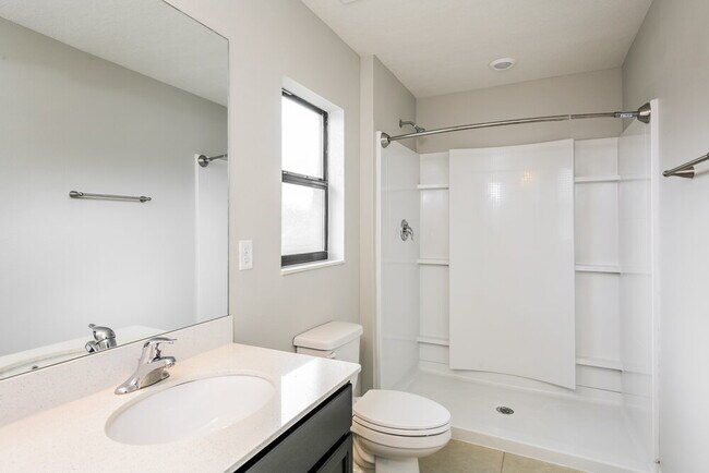 Building Photo - 6543 Redbay Dr