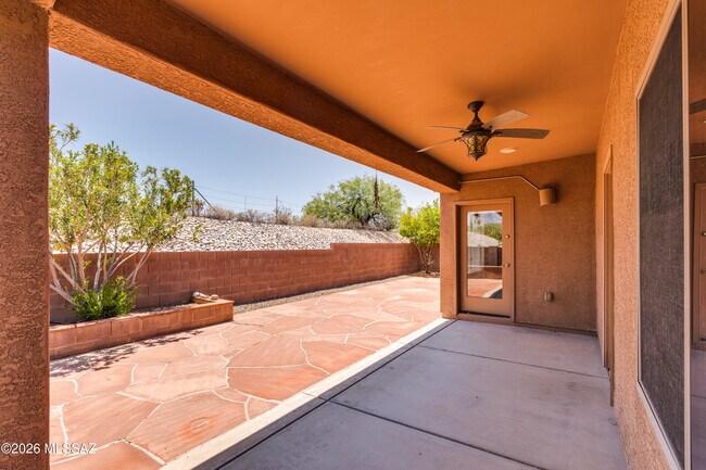 Building Photo - 677 W Pizzicato Ln