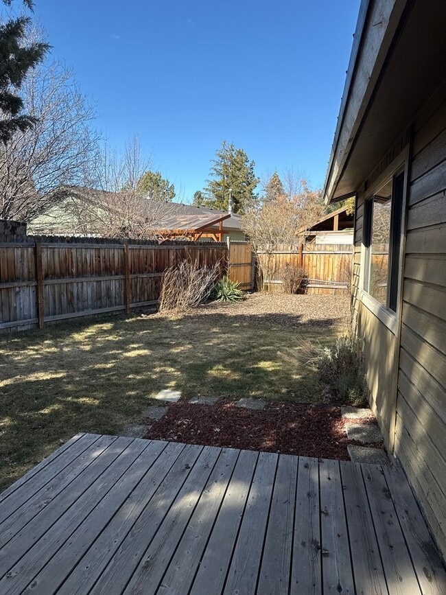 Building Photo - RV Parking, SMALL DOG OK, NE 3 Bdrm, 2 Bath House, All Appliances, Wood Stove, Dbl. Garage