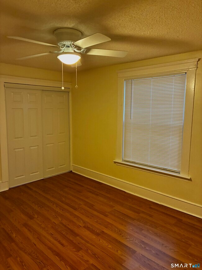 Building Photo - 322 Bassett St