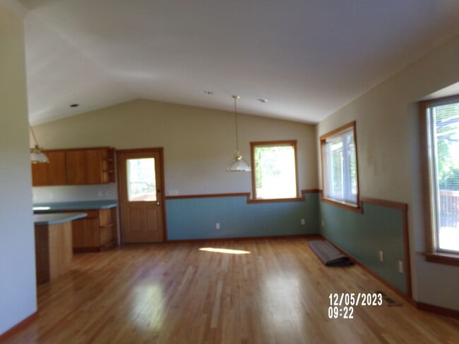 Building Photo - 3bd 2baHome Located in Montesano