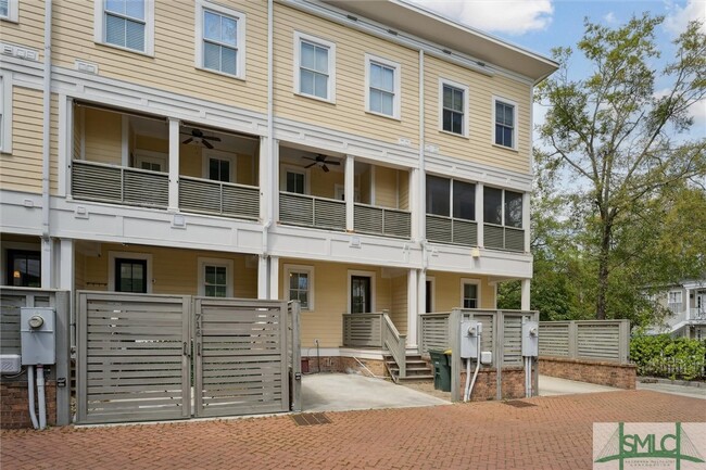 Building Photo - 714 Tattnall St