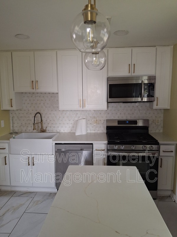 Building Photo - 953 Terrace Blvd