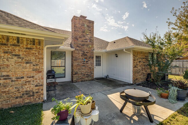 Building Photo - 4 Salida Dr