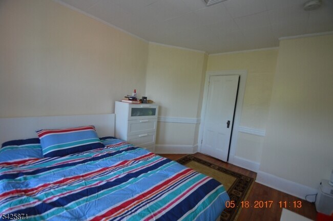 Building Photo - 83 Summit Ave