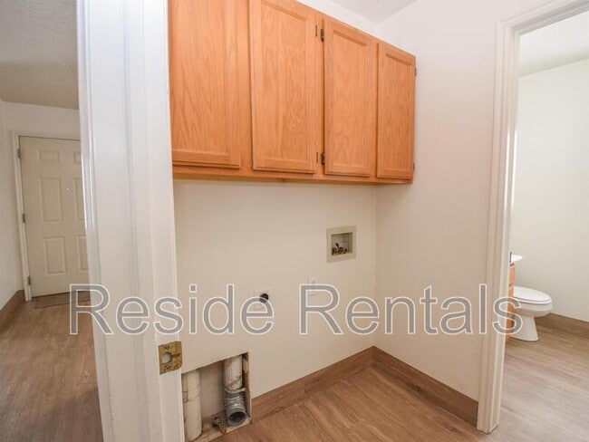 Building Photo - 162 W 1100 N