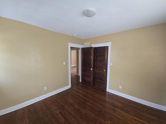 Building Photo - RENT-TO-OWN HOME AVAILABLE!  Your Path to ...