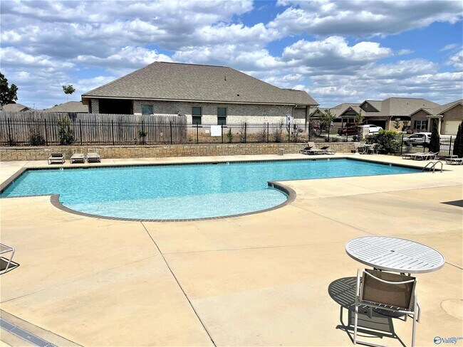 Building Photo - 155 Grey Fawn Trail