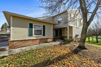 Building Photo - 5611 Drake Hollow Dr