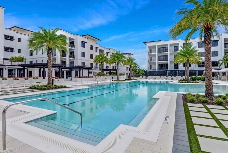 Building Photo - 1111 Central Ave