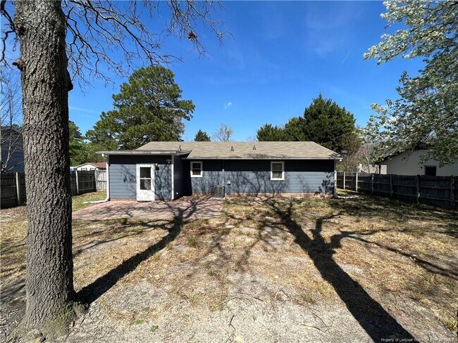 Building Photo - 114 Elfreth Ln