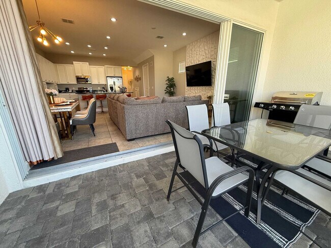 Building Photo - 224 Captiva Dr