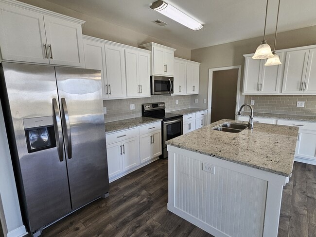 Building Photo - 202 Mutton Dr