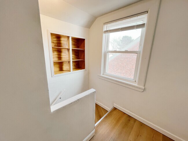 Building Photo - 4530 Wood Ave