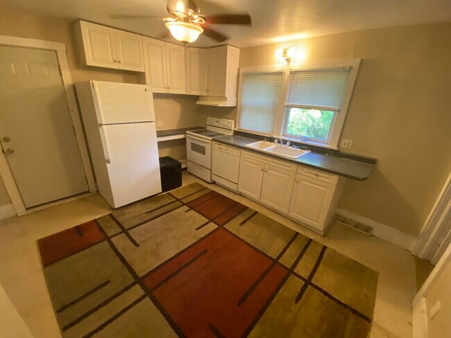 Building Photo - 332 Milburn Ct