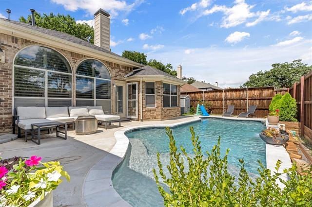 Building Photo - 624 Mossycup Oak Dr