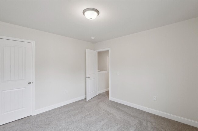 Building Photo - AVAILABLE NOW! (Small Pets Only)